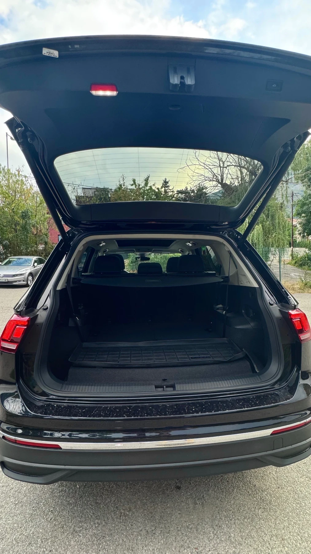 VW Tiguan, снимка 10 - Автомобили и джипове - 54486720