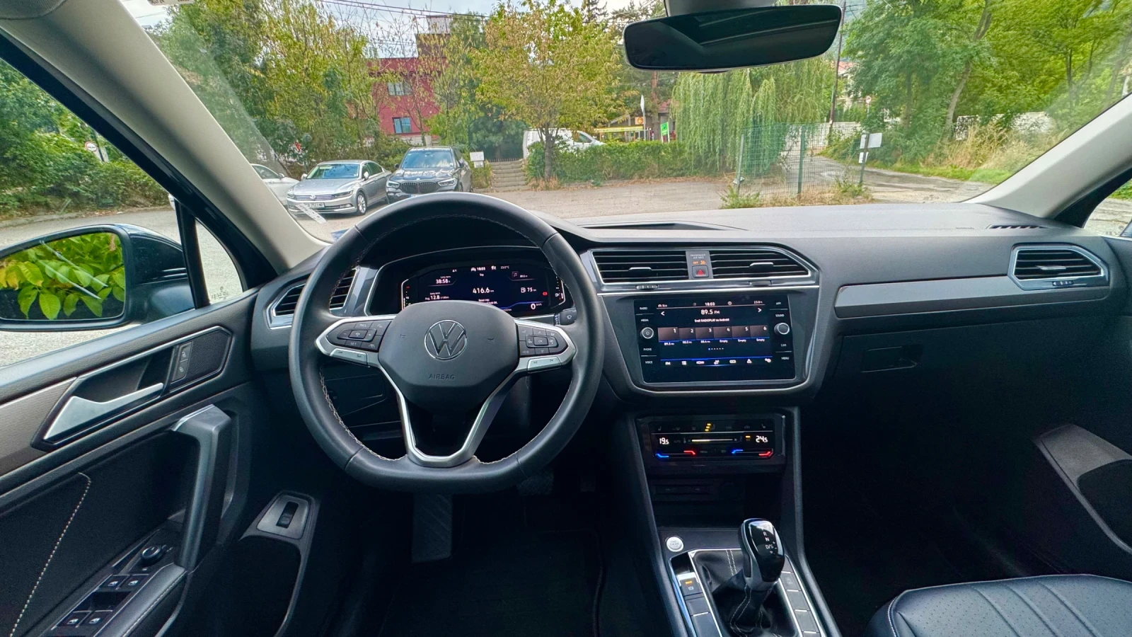 VW Tiguan, снимка 13 - Автомобили и джипове - 54486720