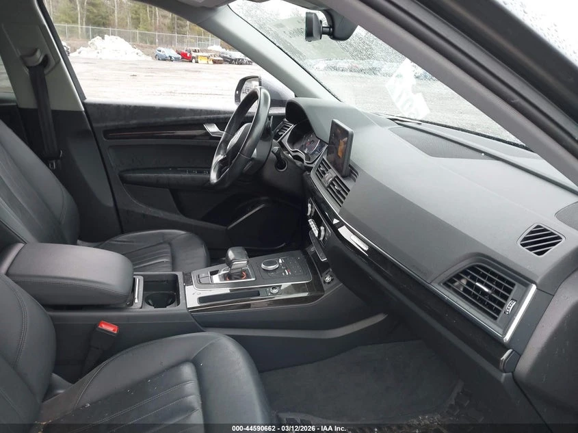 Audi Q5 2.0l Premium 45 Tfsi Quattro S Tronic, снимка 5 - Автомобили и джипове - 54528210