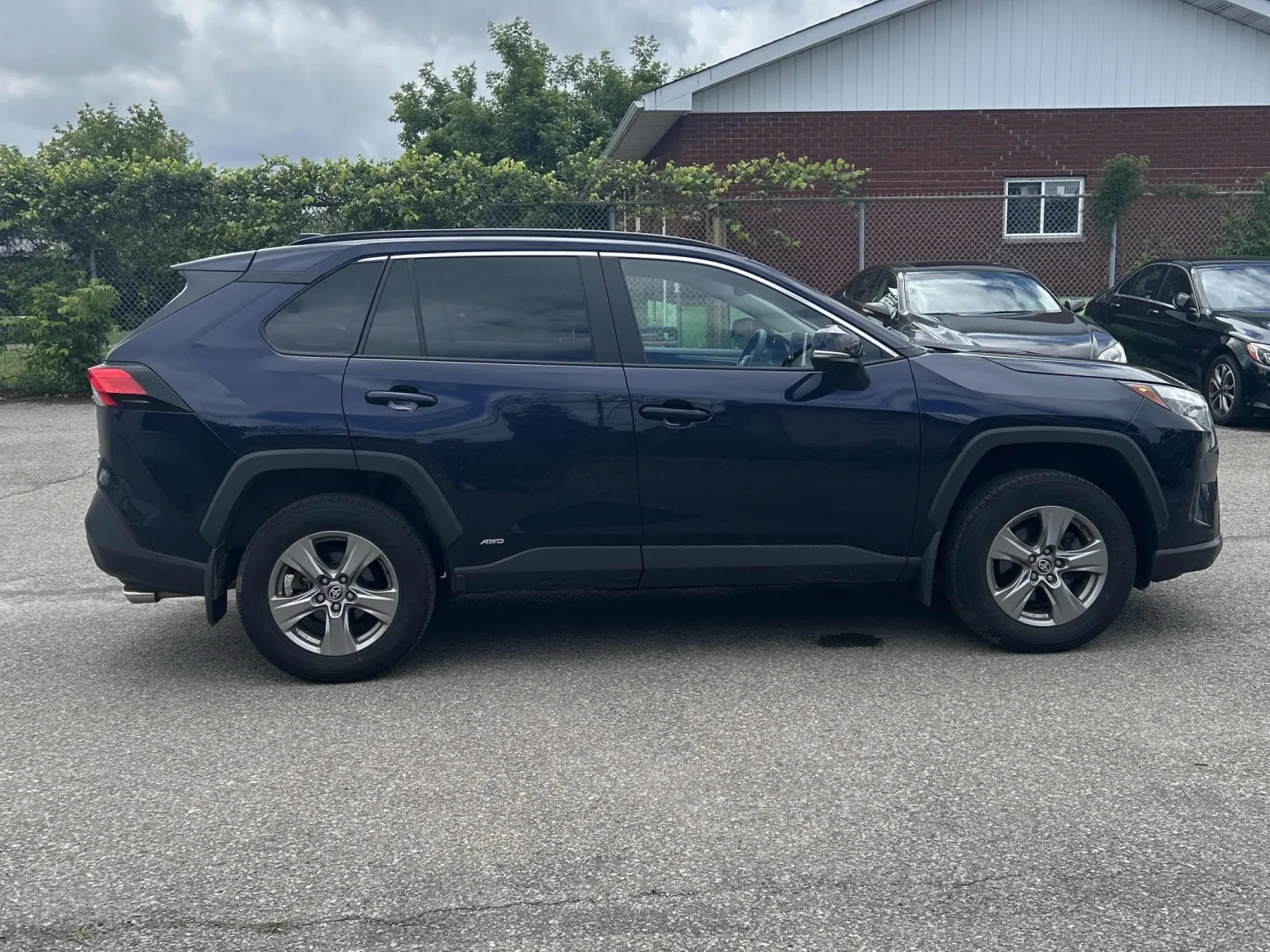 Toyota Rav4 Hybrid XLE * 2 КЛЮЧА * ПАНОРАМА * CARFAX, снимка 4 - Автомобили и джипове - 54974962