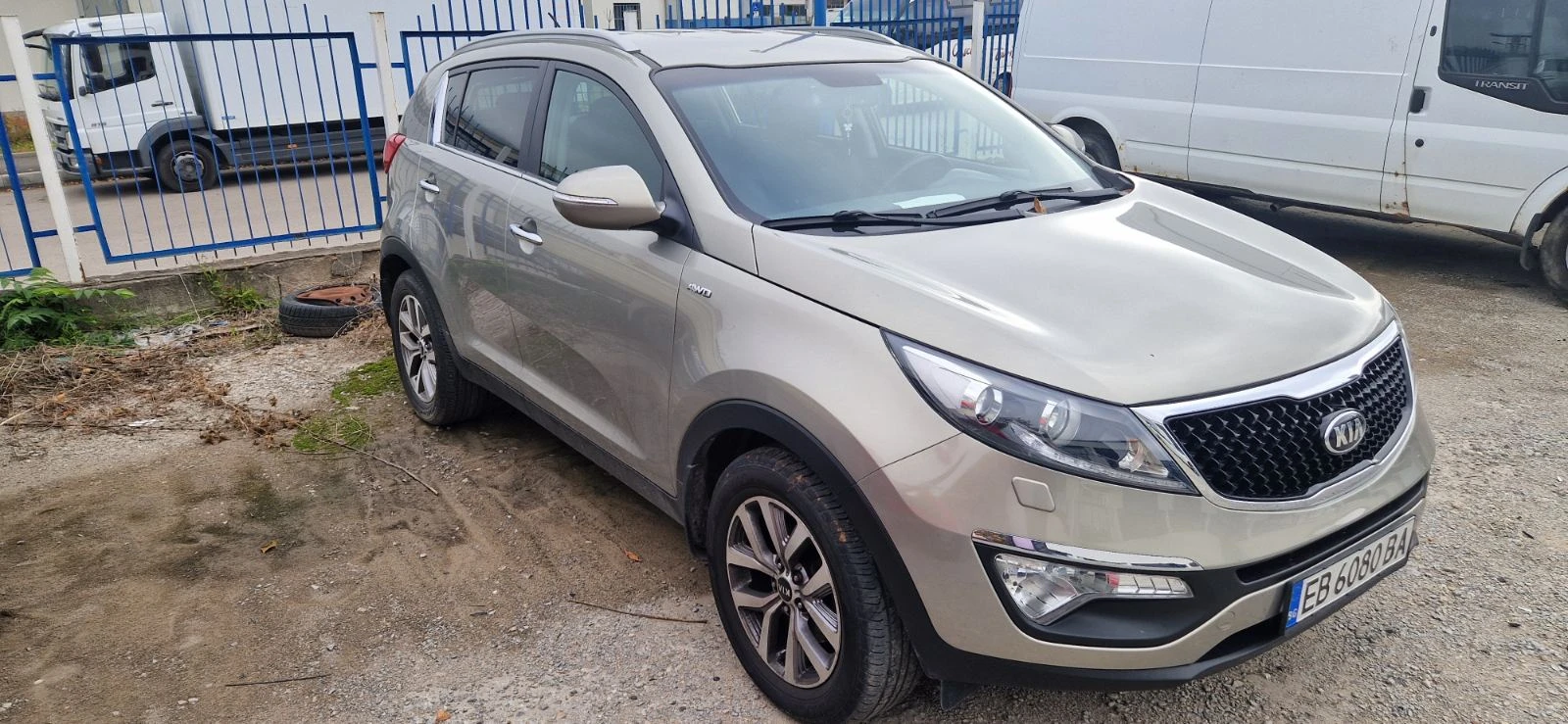Kia Sportage, снимка 4 - Автомобили и джипове - 56669843