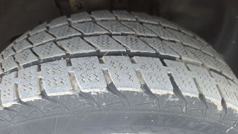 VW Transporter 2.0 TDI Климатик, снимка 7 - Бусове и автобуси - 53123270