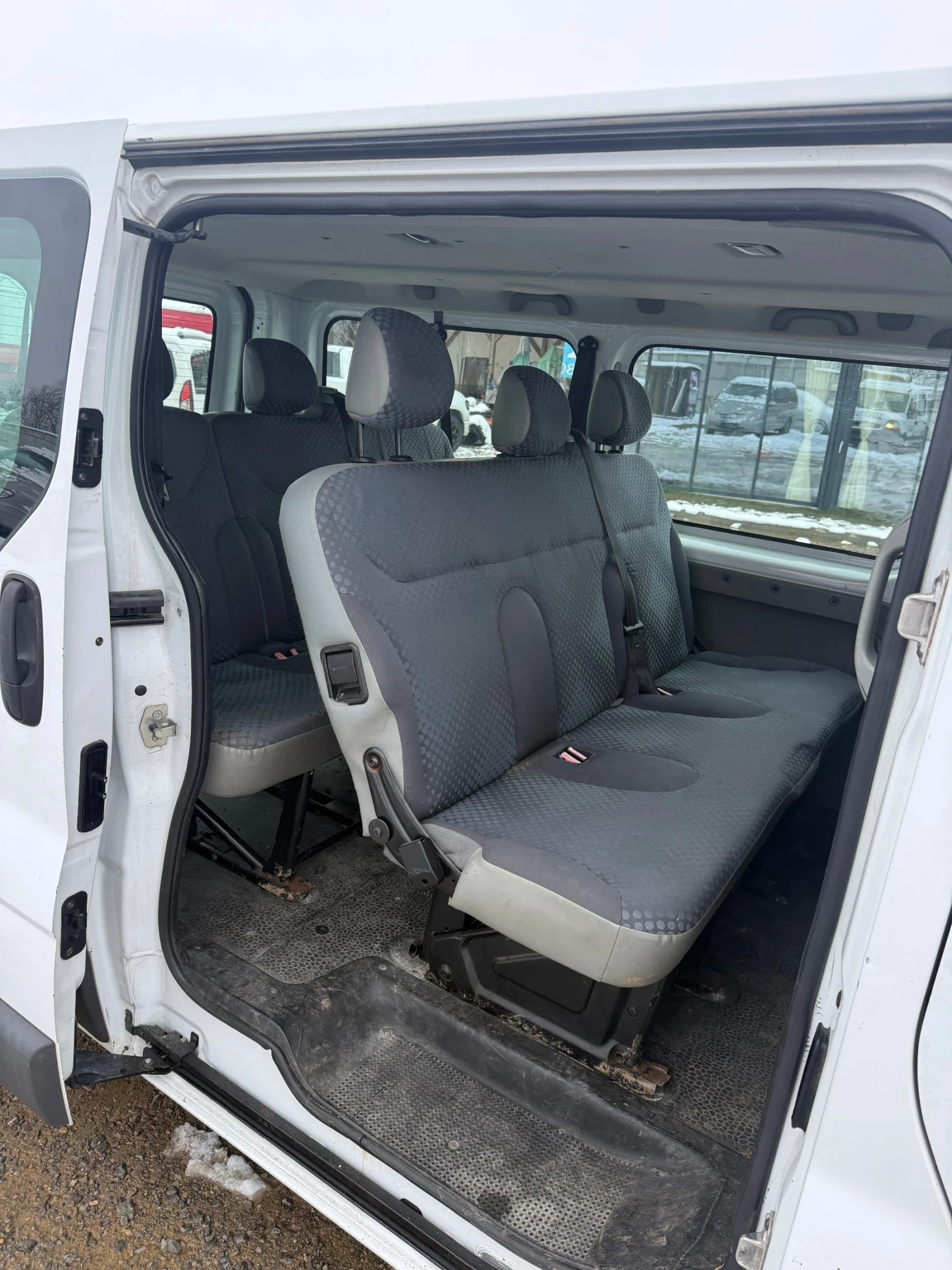 Renault Trafic 2.0 115 klima maxi 8+ 1 - изображение 9