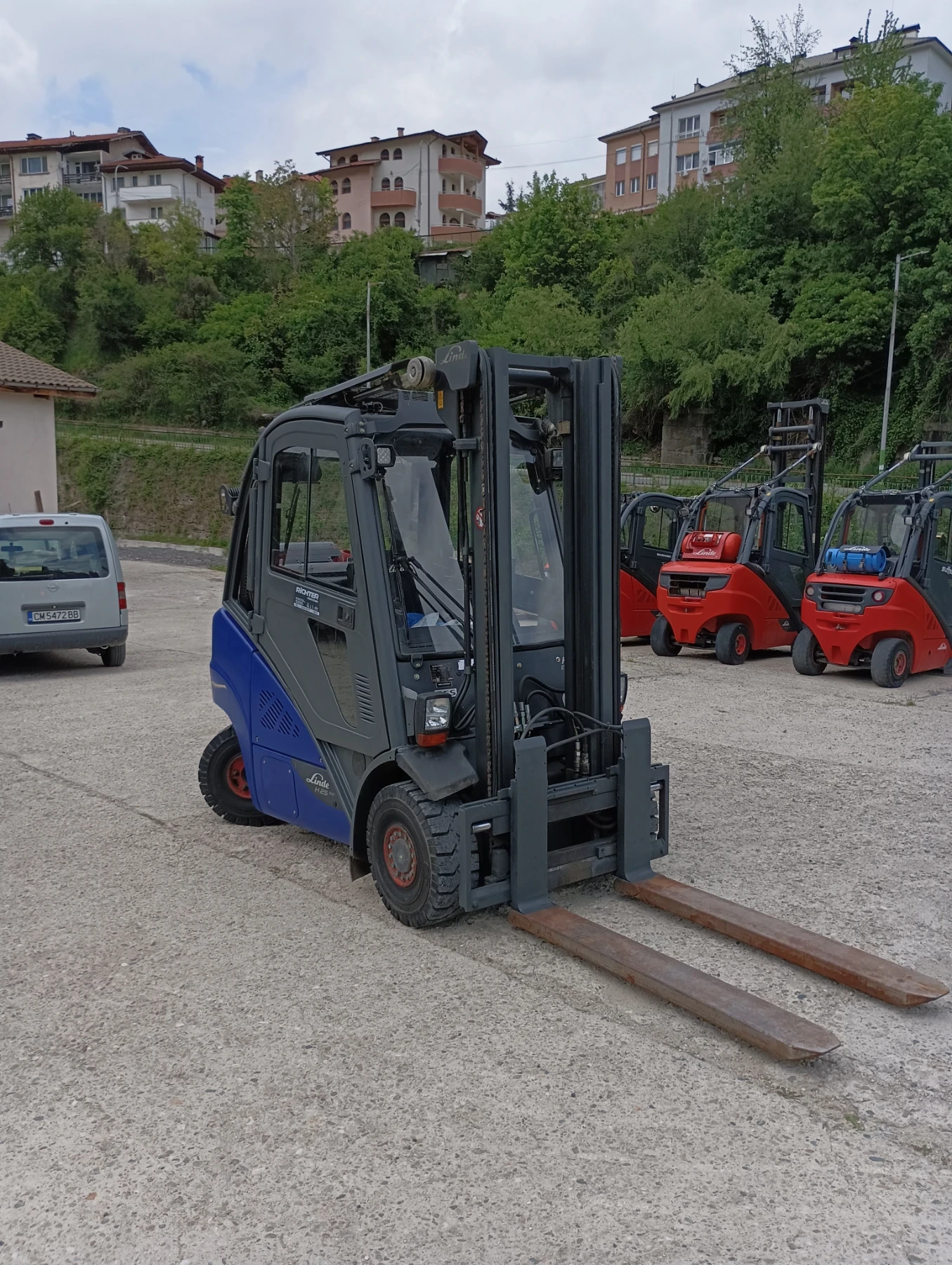  Linde  25    | Mobile.bg   3