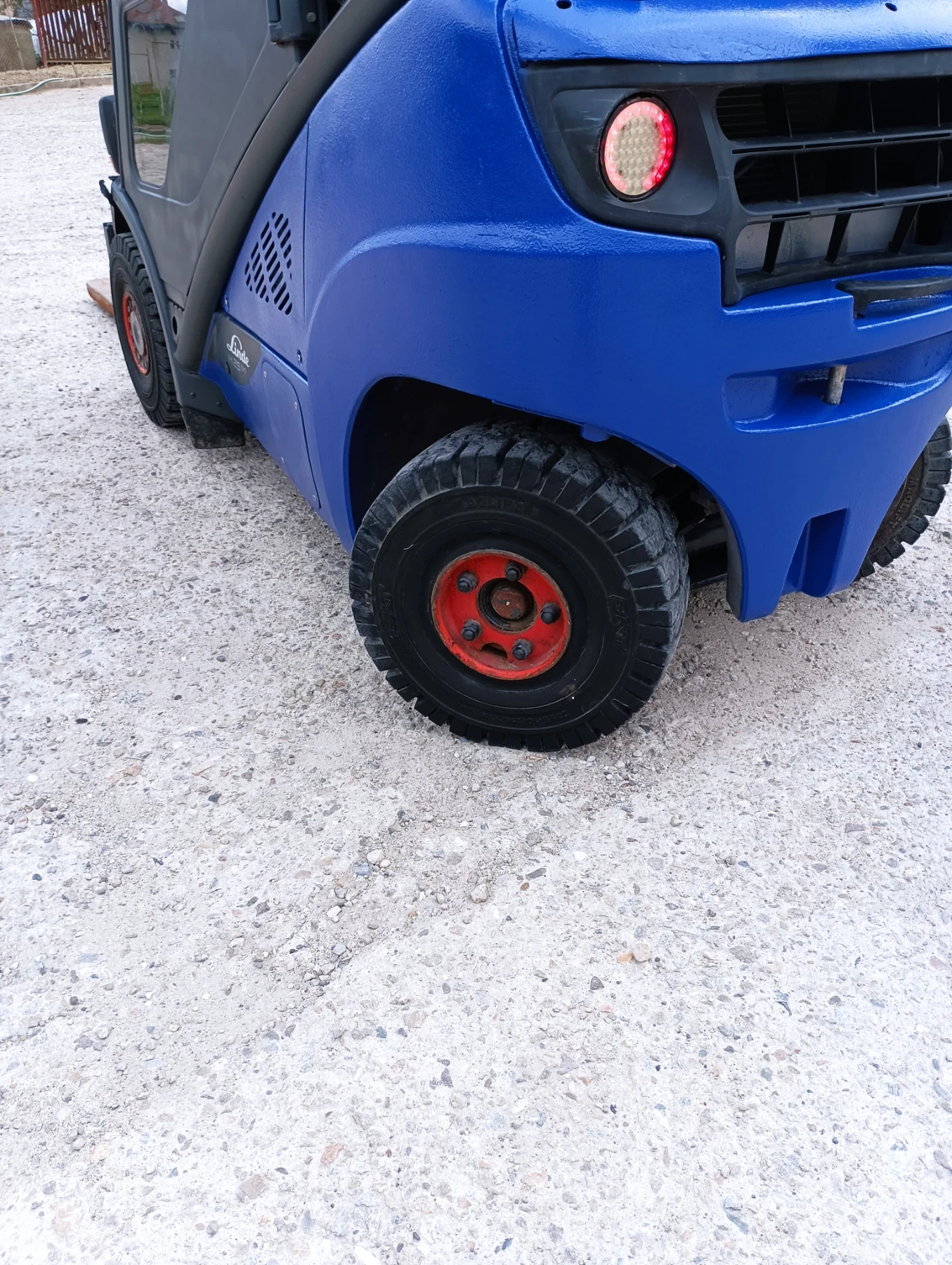  Linde  25    | Mobile.bg   12