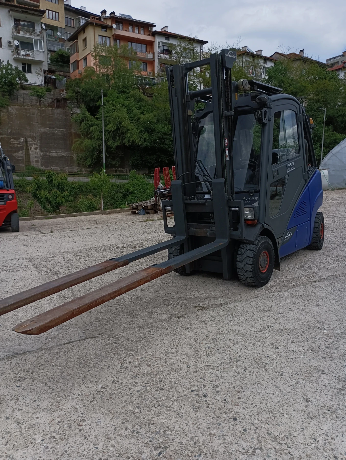  Linde  25    | Mobile.bg   10