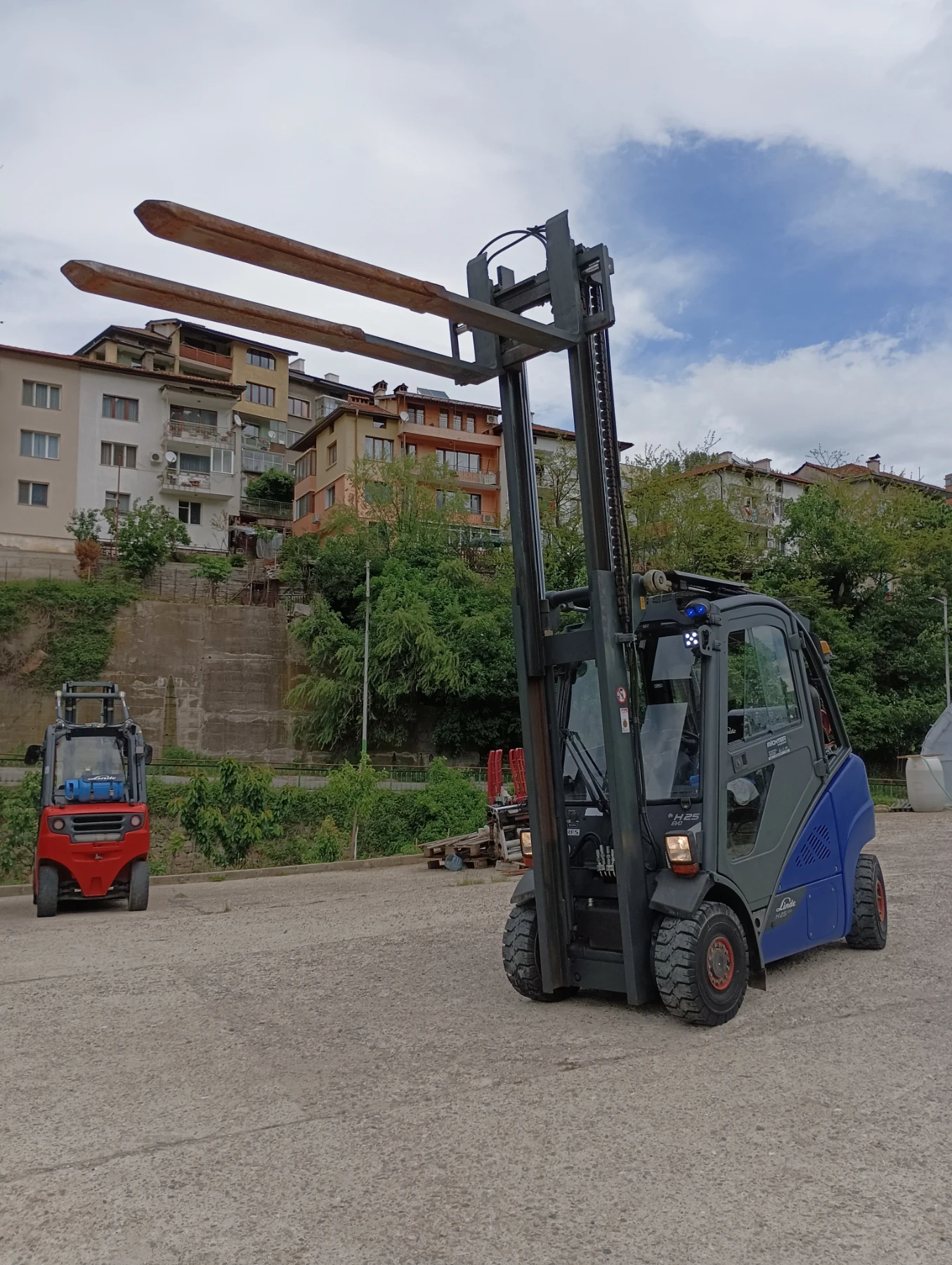  Linde  25    | Mobile.bg   16