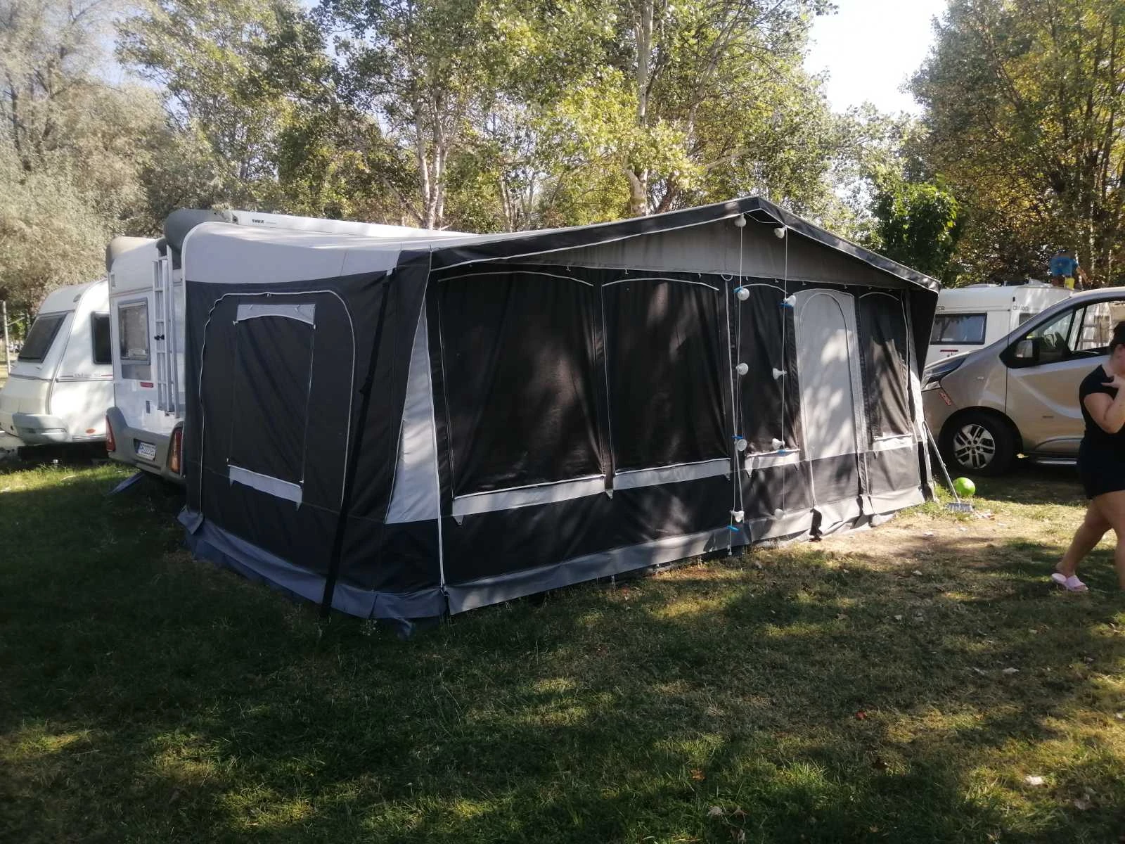 Каравана Knaus Eurostar, снимка 13 - Каравани и кемпери - 53959314