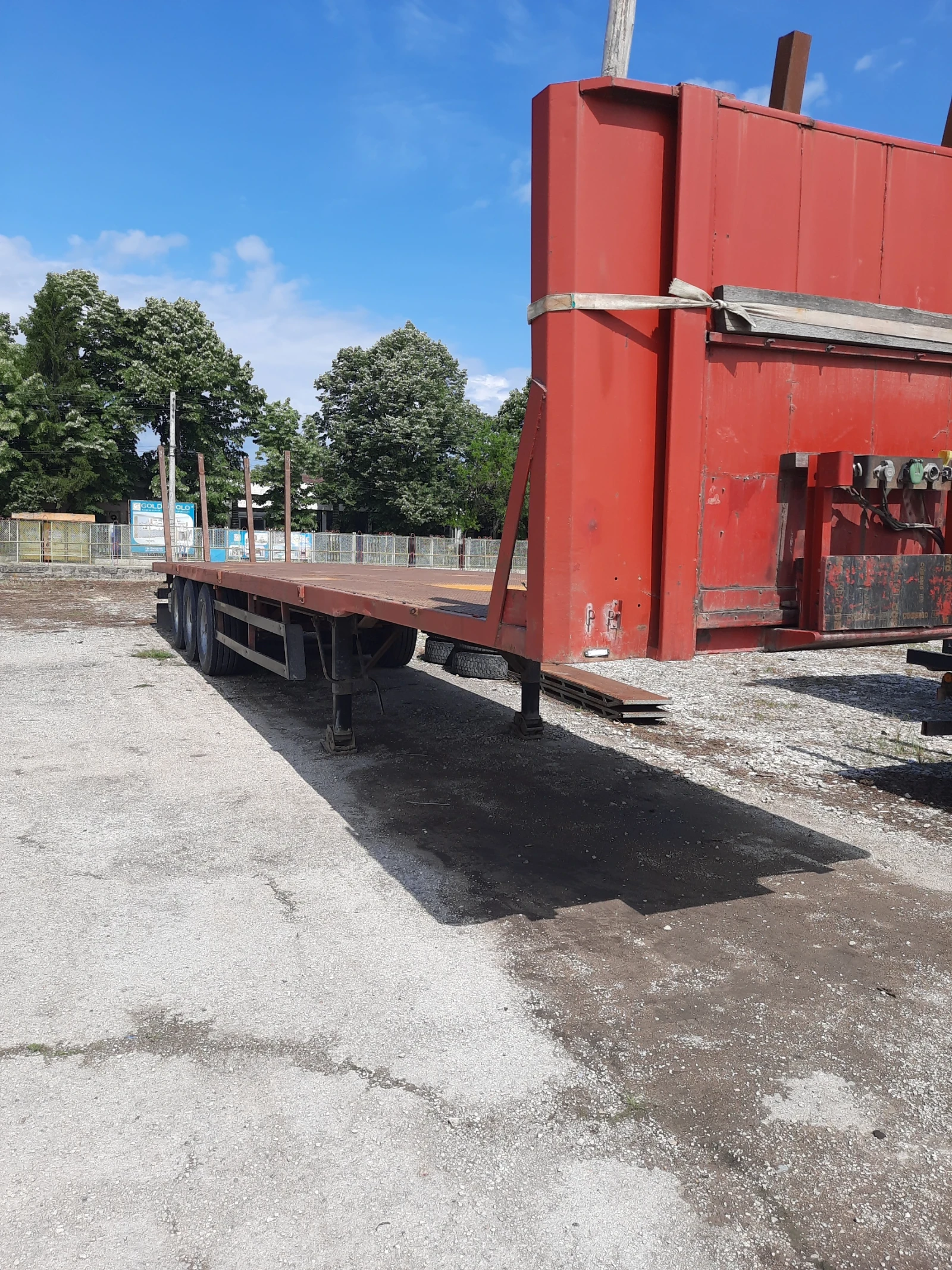 ����������� LeciTrailer | Mobile.bg � ����������� 1