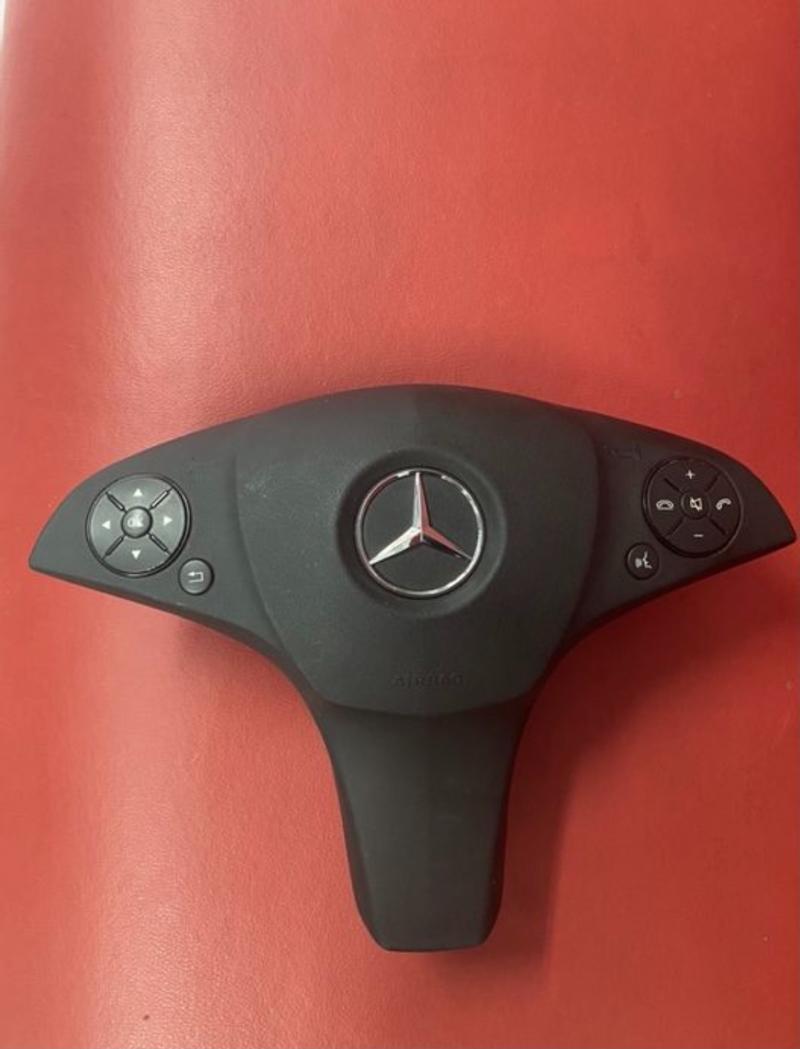 Airbag за Mercedes W204, снимка 1 - Части - 30807725