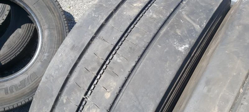 Гуми Летни 265/70R19.5, снимка 4 - Гуми и джанти - 33369089