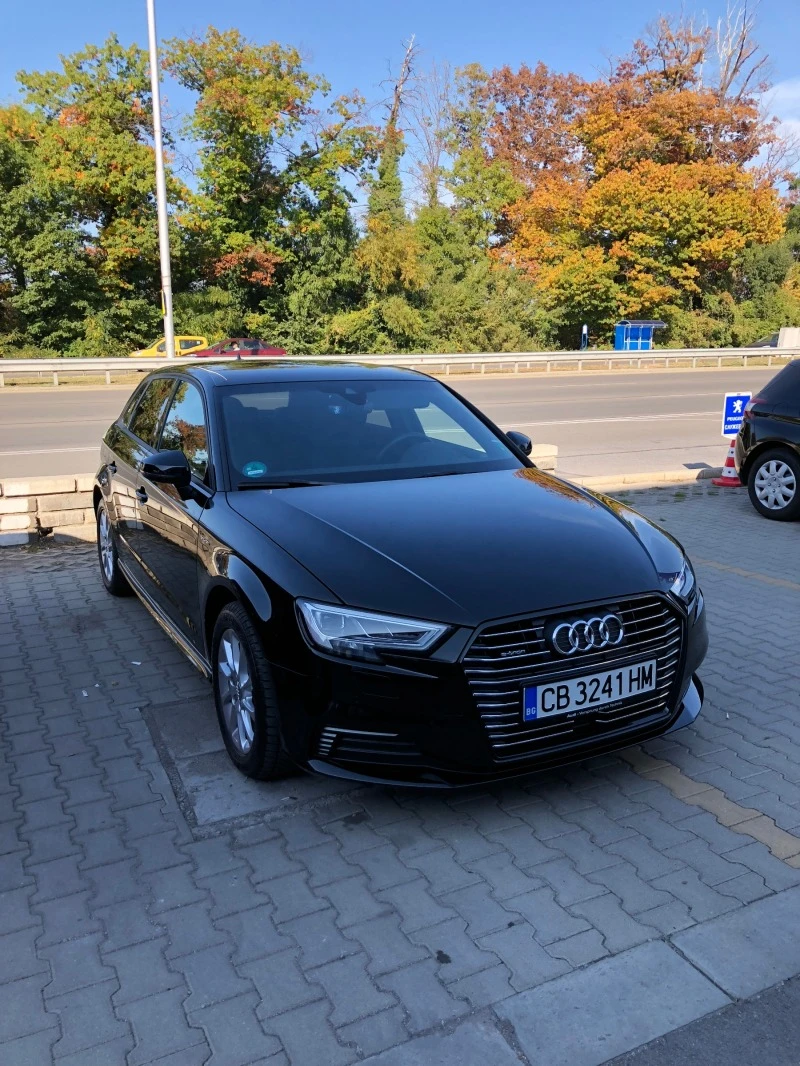 Audi A3 e-tron 40 * S-LINE* LED* VIRTUAL COCKPIT* , снимка 2 - Автомобили и джипове - 47489887