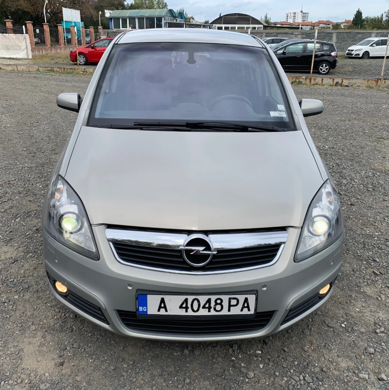 Opel Zafira B 1.9 CDTI (150к.c)Automatic  6-Speed 7 места FUL, снимка 2 - Автомобили и джипове - 47226801