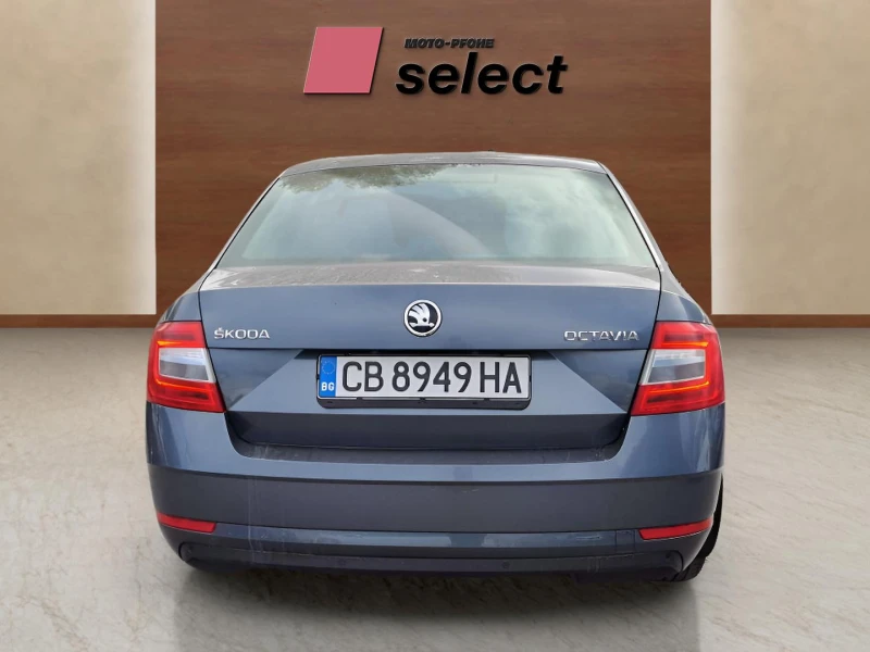 Skoda Octavia 1.6 TDI, снимка 13 - Автомобили и джипове - 48093279