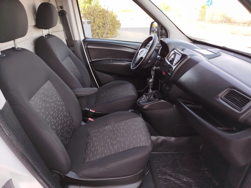 Opel Combo 1.4Метан-Бензин-MAXI, снимка 10 - Автомобили и джипове - 51659291