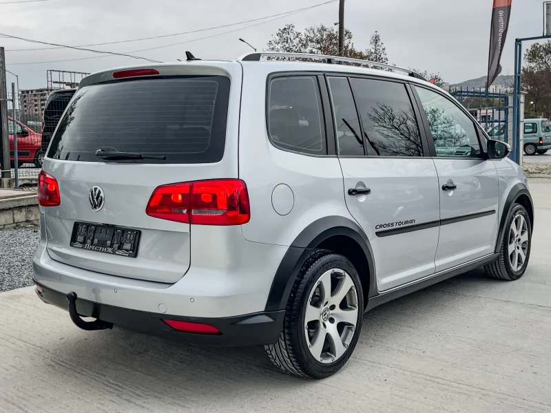 VW Touran 2.0TDI - CROSS - XENON, снимка 4 - Автомобили и джипове - 52296245