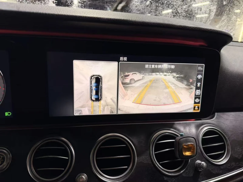 Mercedes-Benz E 300 * CARFAX * БЕЗ ПЪРВОНАЧАЛНА ВНОСКА, снимка 11 - Автомобили и джипове - 52706399