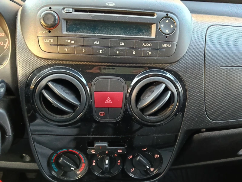 Fiat Qubo, снимка 14 - Автомобили и джипове - 52818956