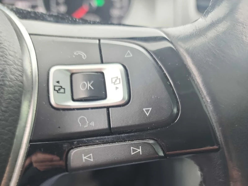 VW Golf * 5dr HB Auto 1.8 TSI * CARFAX * ЦЕНА ДО БГ, снимка 14 - Автомобили и джипове - 53044166