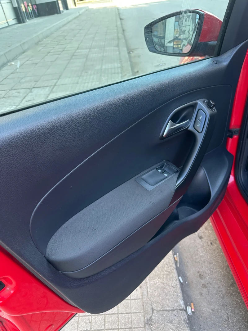 VW Polo, снимка 8 - Автомобили и джипове - 53154681