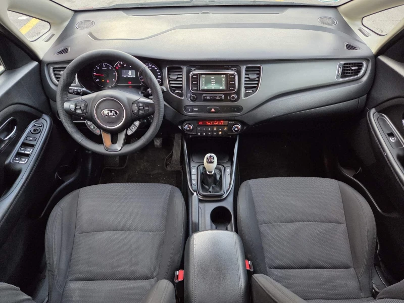 Kia Carens, снимка 4 - Автомобили и джипове - 53263079