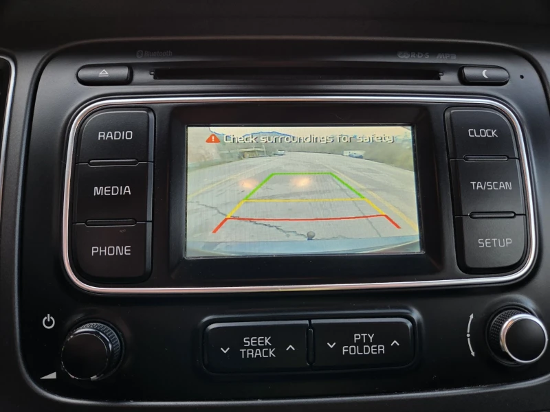 Kia Carens, снимка 9 - Автомобили и джипове - 53263079