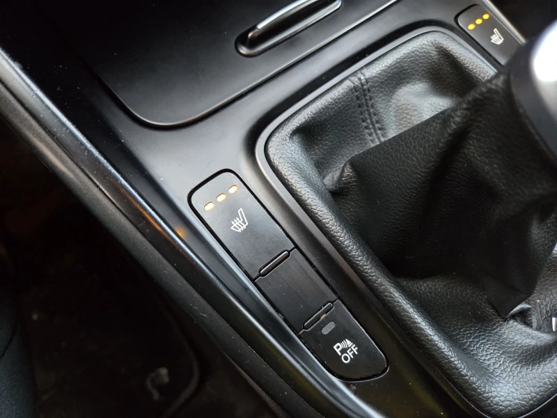 Kia Carens, снимка 10 - Автомобили и джипове - 53263079