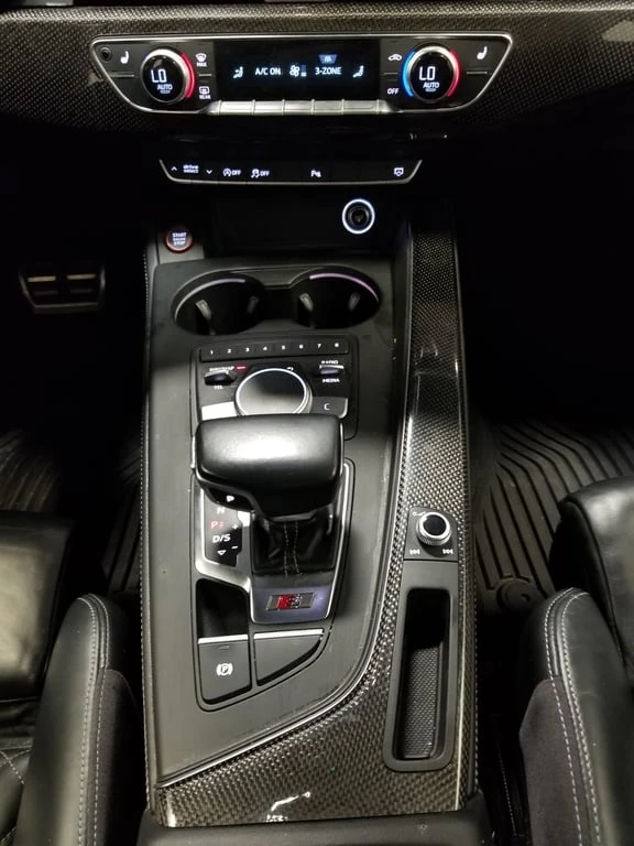 Audi S4 * Technik * DISTRONIC* KEYLESS* , снимка 8 - Автомобили и джипове - 53388372