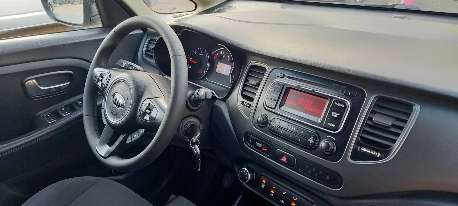 Kia Carens 1.7CRDI/136../7-/196000./ | Mobile.bg   14