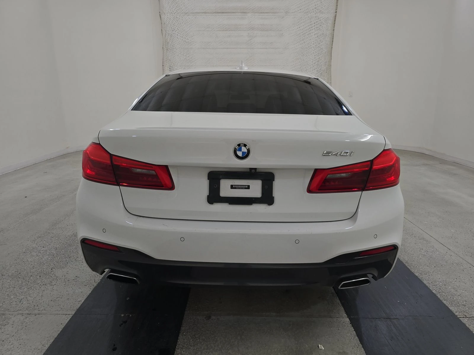 BMW 540 2020 BMW 5 Series Sedan 540i M SPORT LINE - изображение 5