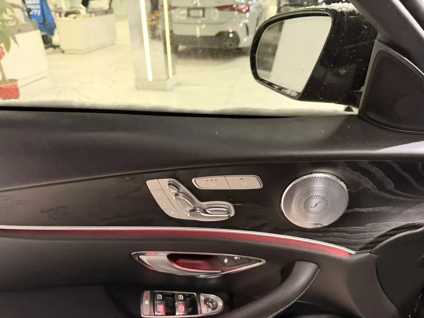 Mercedes-Benz E 300 * CARFAX * ��� ������������ ������ | Mobile.bg � ����������� 14