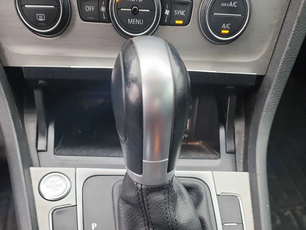 VW Golf * 5dr HB Auto 1.8 TSI * CARFAX * ���� �� �� | Mobile.bg � ����������� 9