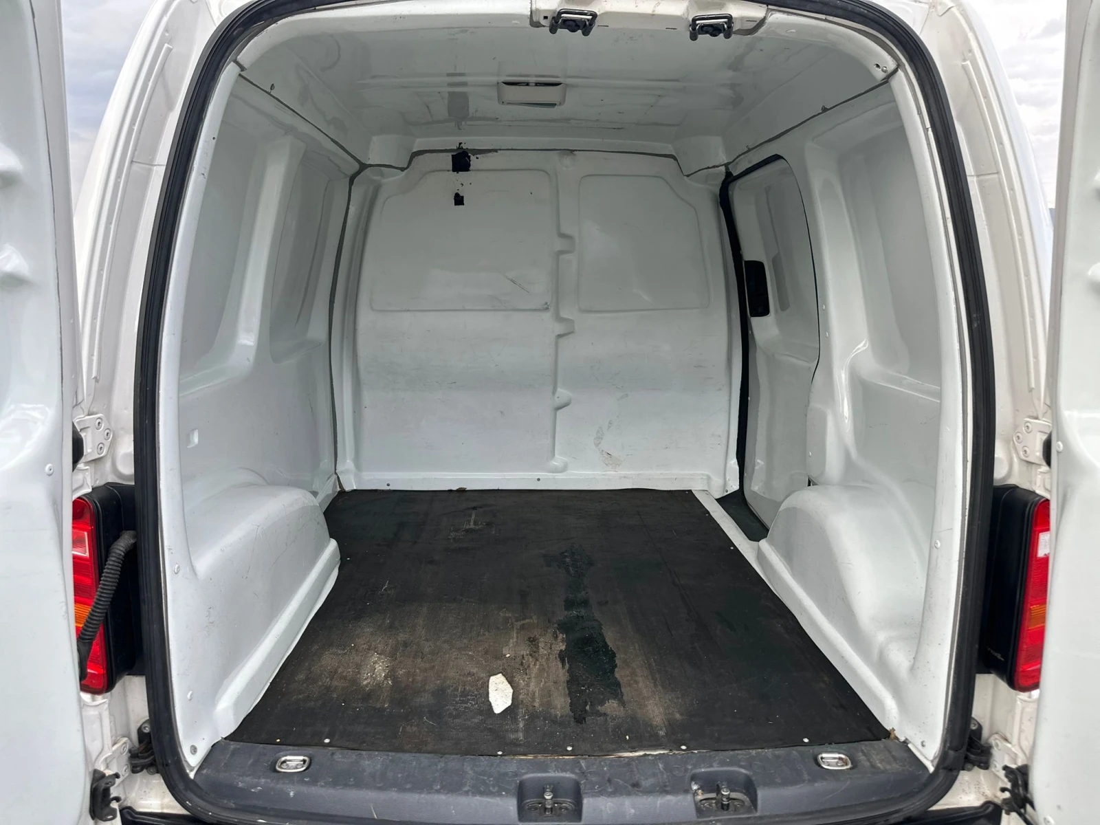 VW Caddy / 1.4I / CNG / EURO 6 / TOP /, снимка 10 - Автомобили и джипове - 53995128