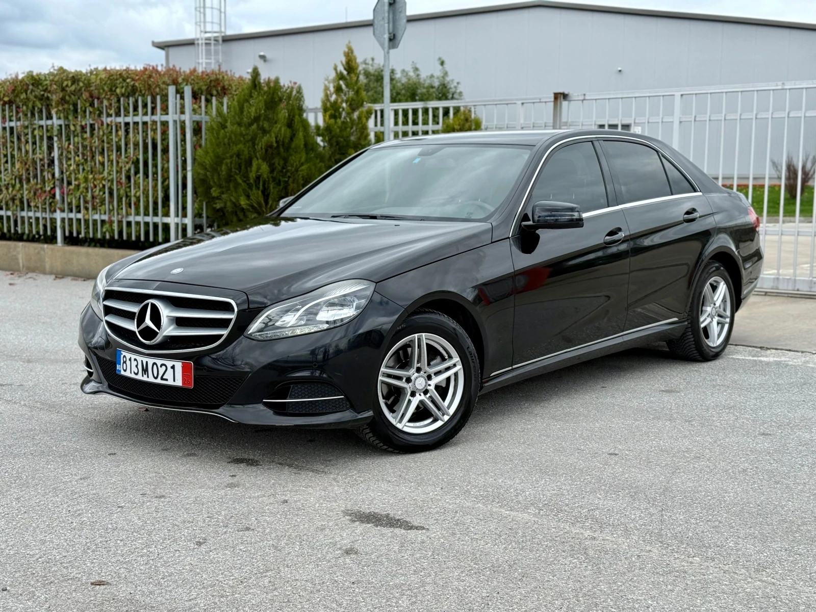 Mercedes-Benz E 220 FACE/ 170кс/ 9G/ NAVI/ TV/ PODGREV/