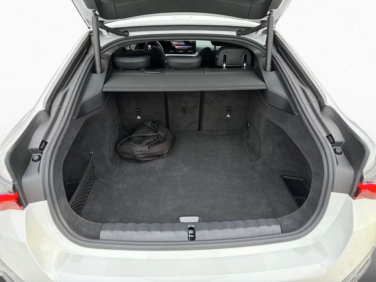 BMW i4 35* M-SPORT* HEAD-UP* H&K* DISTR* , снимка 9 - Автомобили и джипове - 54118787