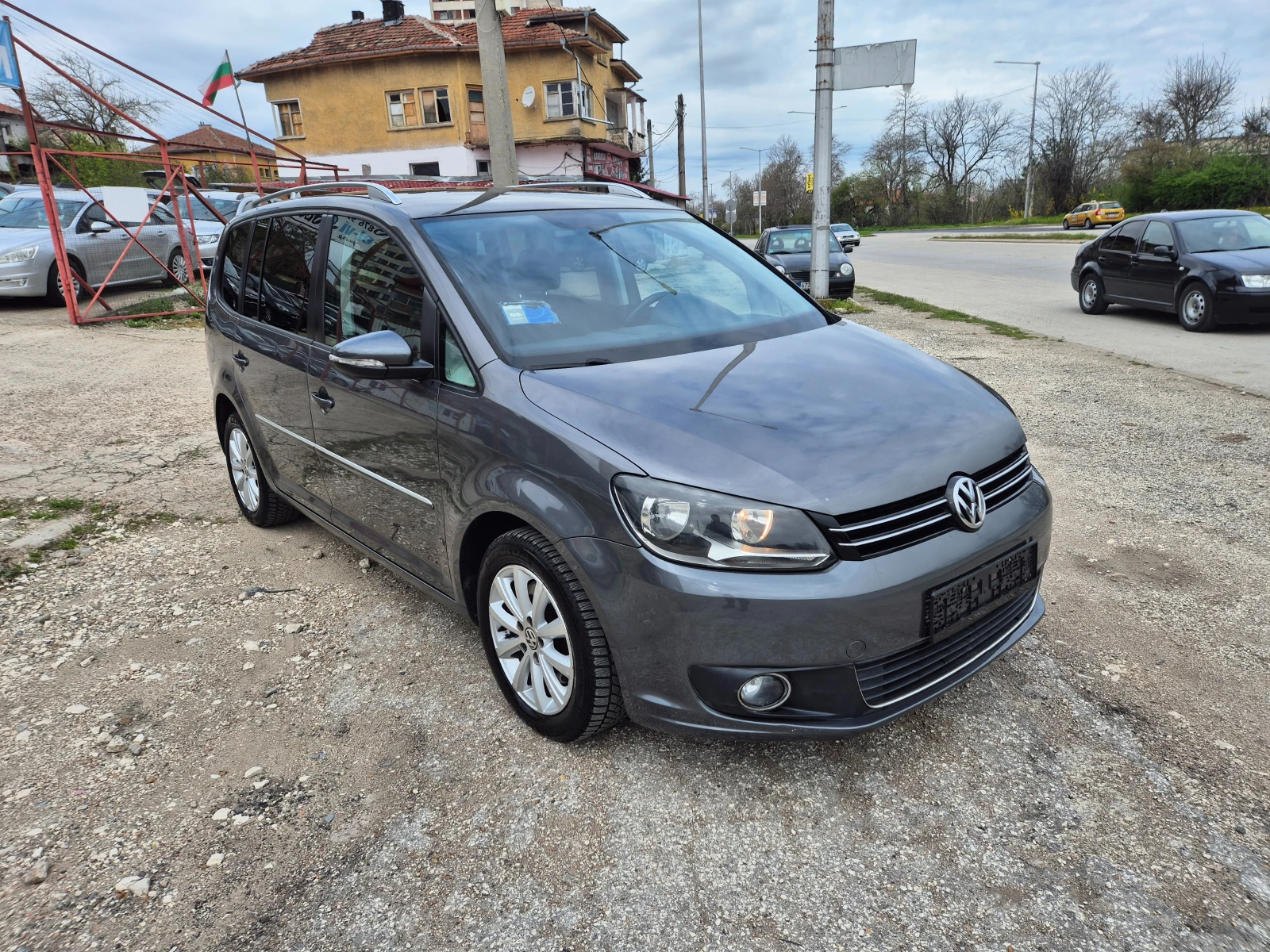 VW Touran 2.0, TDI, 140k.s 7MESTA, снимка 3 - Автомобили и джипове - 54145464