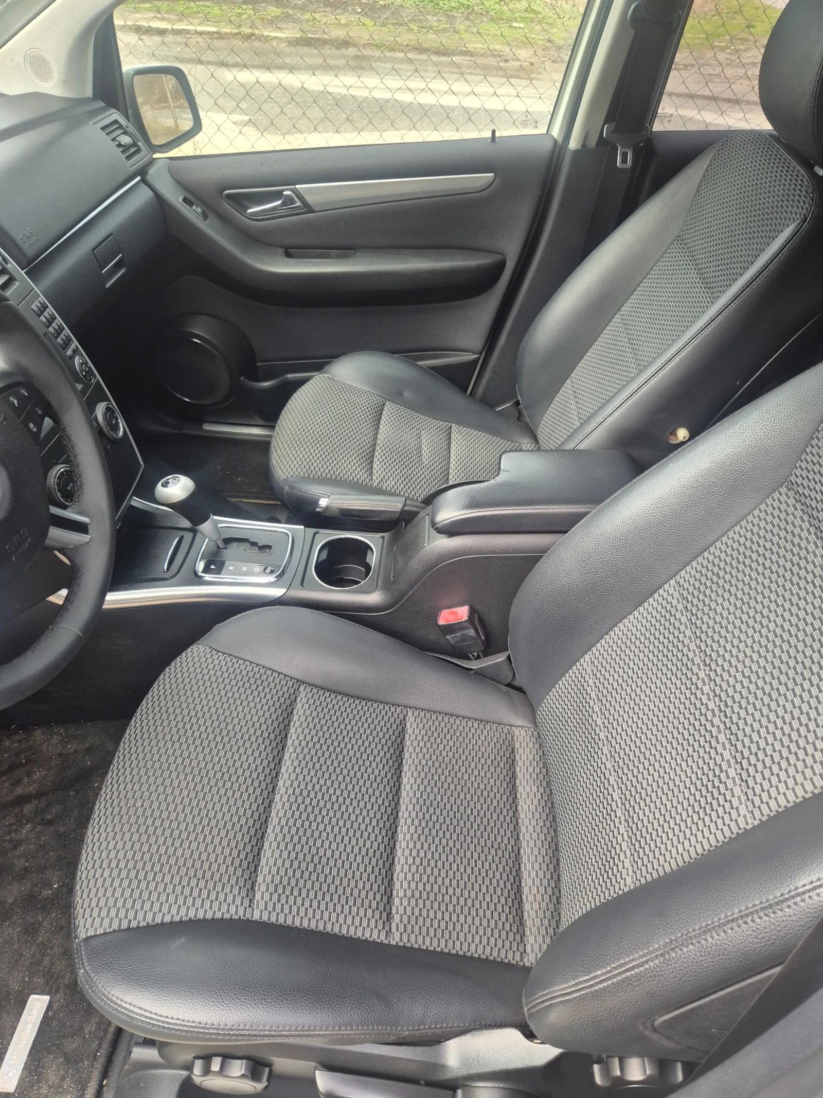 Mercedes-Benz B 200, снимка 9 - Автомобили и джипове - 54160429