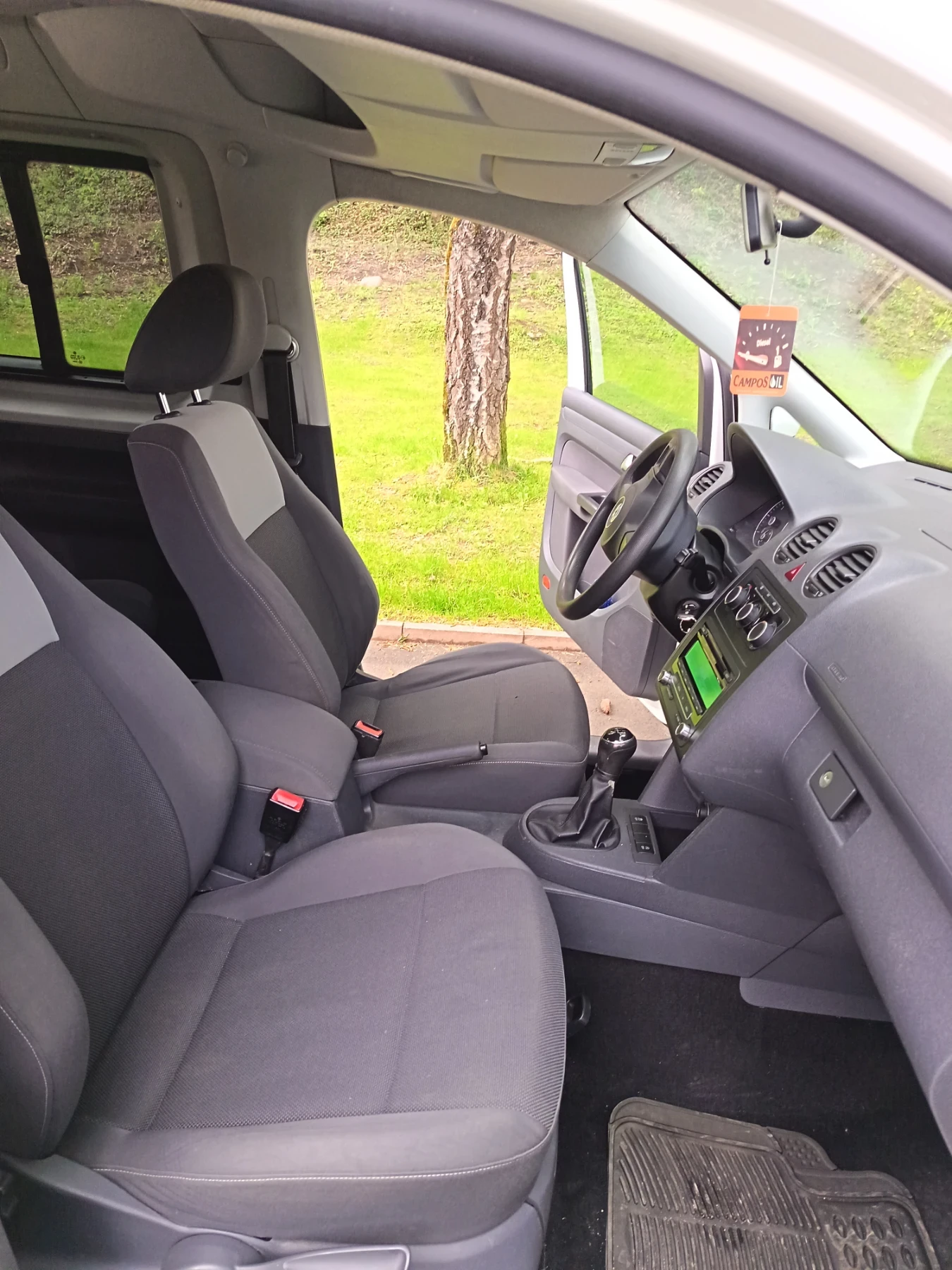 VW Caddy 1, 6 75kw, снимка 10 - Автомобили и джипове - 54386639