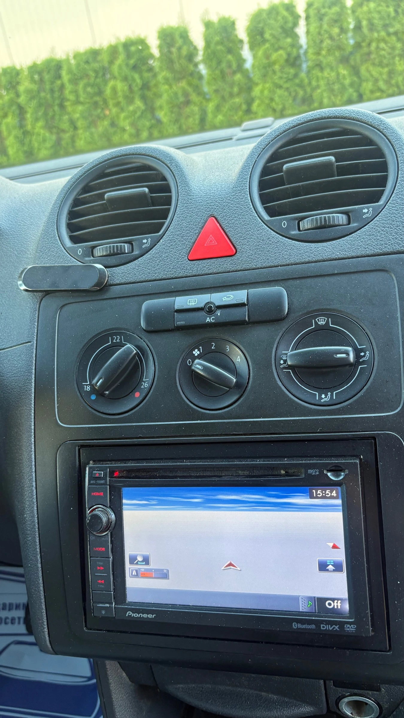 VW Caddy 1.9tdi  КЛИМАТИК, снимка 12 - Автомобили и джипове - 54986824