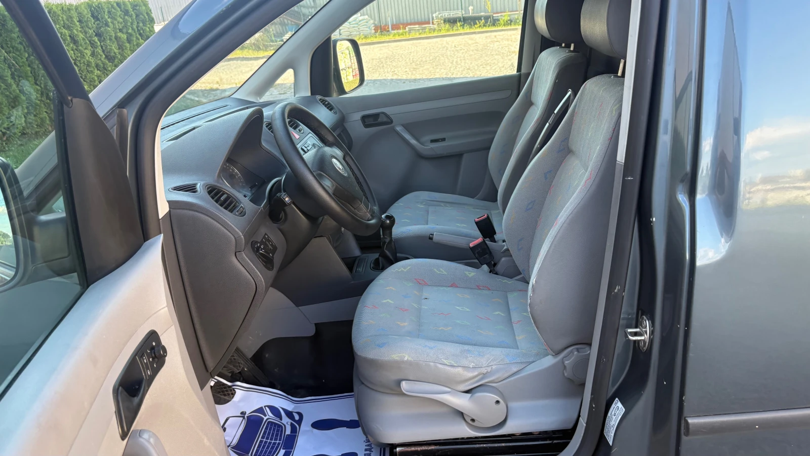 VW Caddy 1.9tdi  КЛИМАТИК, снимка 6 - Автомобили и джипове - 54986824