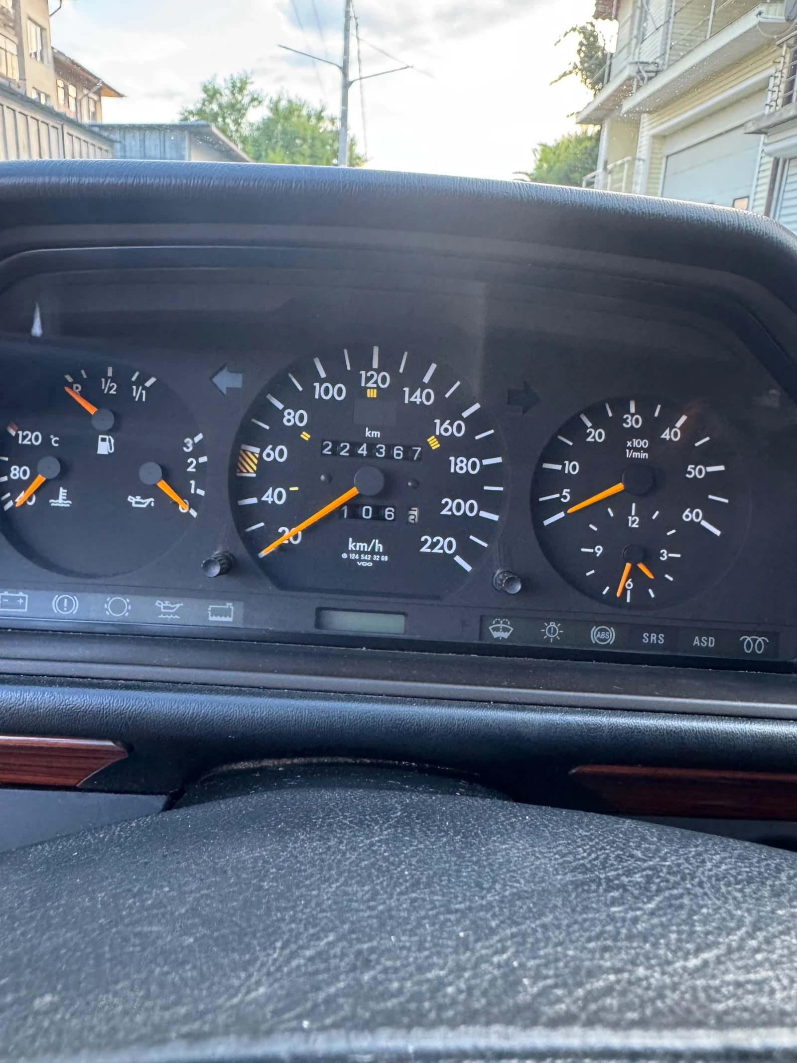 Mercedes-Benz E 250, снимка 5 - Автомобили и джипове - 55242086