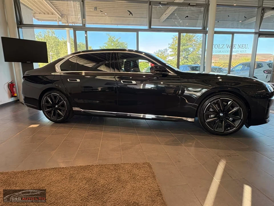 BMW 750 xDRIVE/299HP/360/B&W/HUD/PANO/ACC/588z, снимка 3 - Автомобили и джипове - 55258295