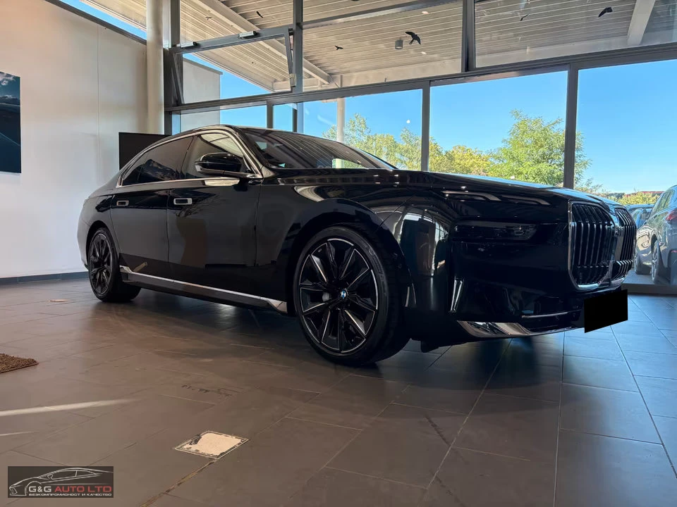 BMW 750 xDRIVE/299HP/360/B&W/HUD/PANO/ACC/588z, снимка 4 - Автомобили и джипове - 55258295