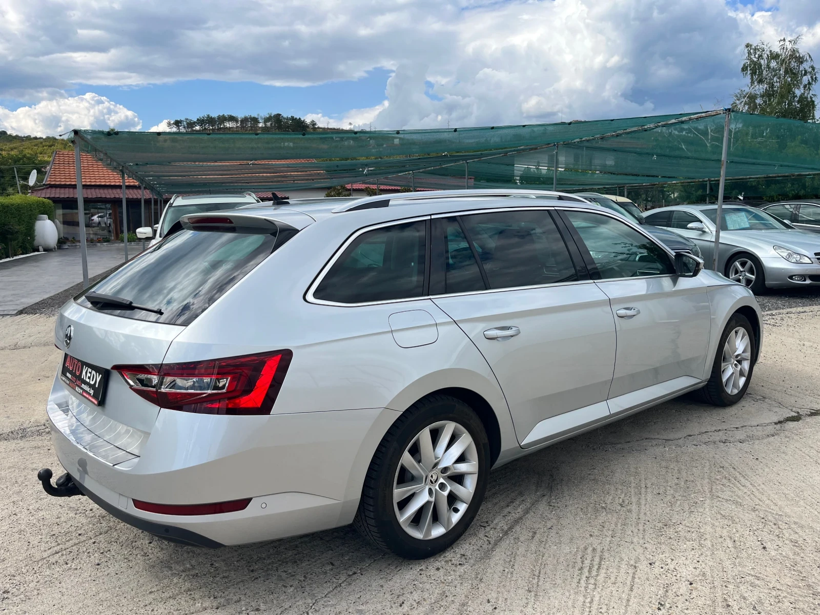 Skoda Superb 2.0TDI Style, снимка 5 - Автомобили и джипове - 55416555