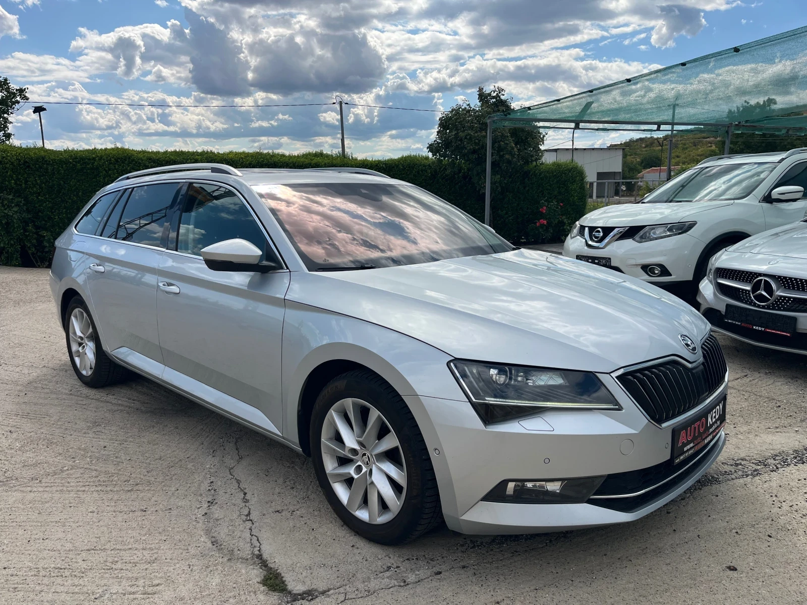 Skoda Superb 2.0TDI Style, снимка 3 - Автомобили и джипове - 55416555