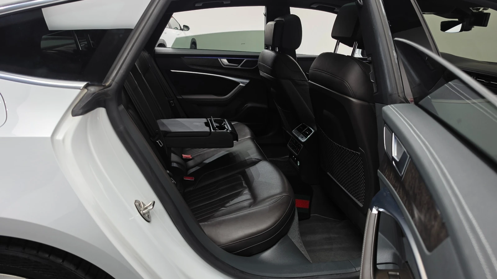 Audi A7 55 TFSI Quattro Premium | 360| Soft close| масаж, снимка 12 - Автомобили и джипове - 55612771