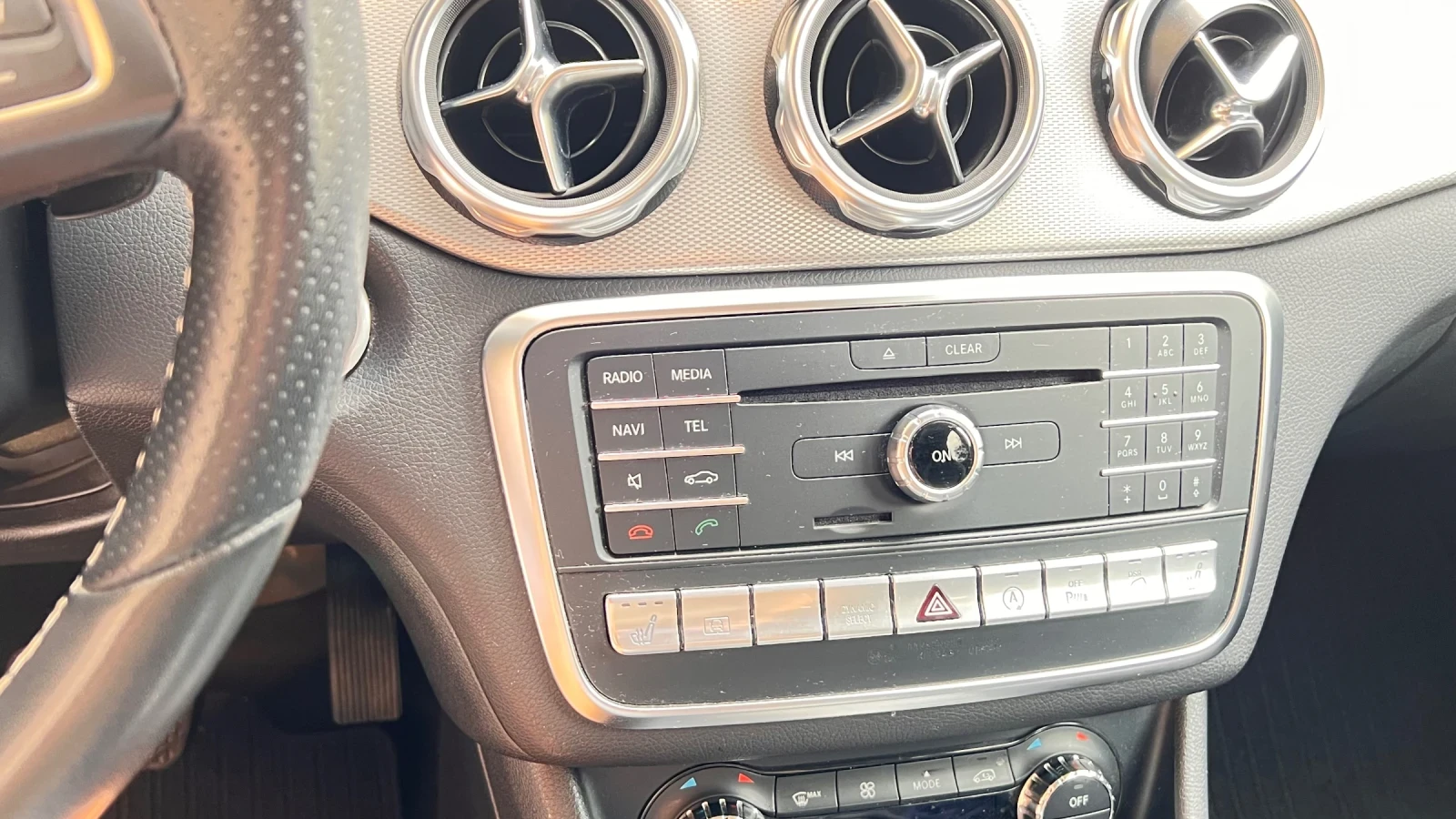 Mercedes-Benz CLA 220, снимка 7 - Автомобили и джипове - 56041187
