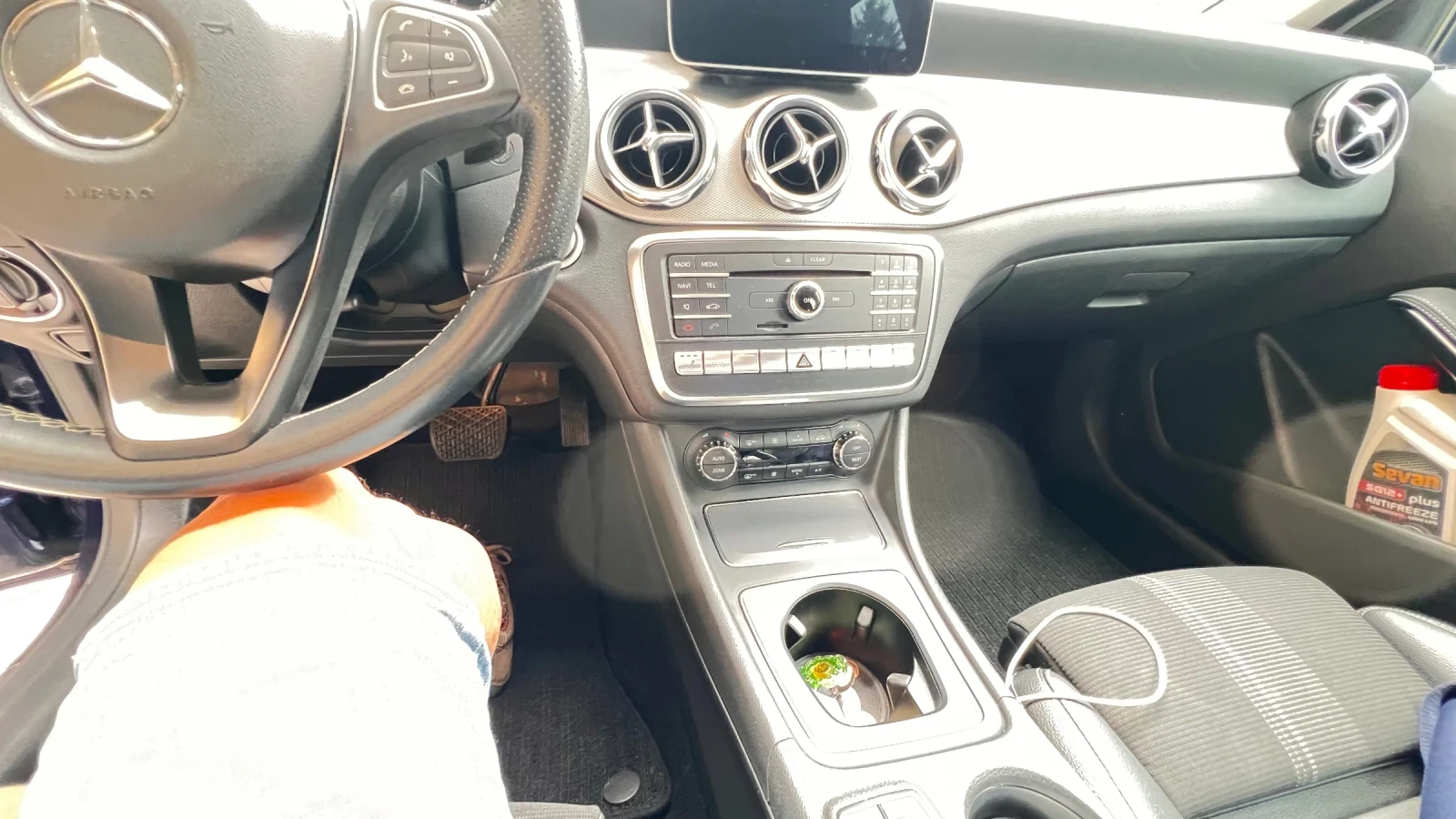 Mercedes-Benz CLA 220, снимка 6 - Автомобили и джипове - 56041187