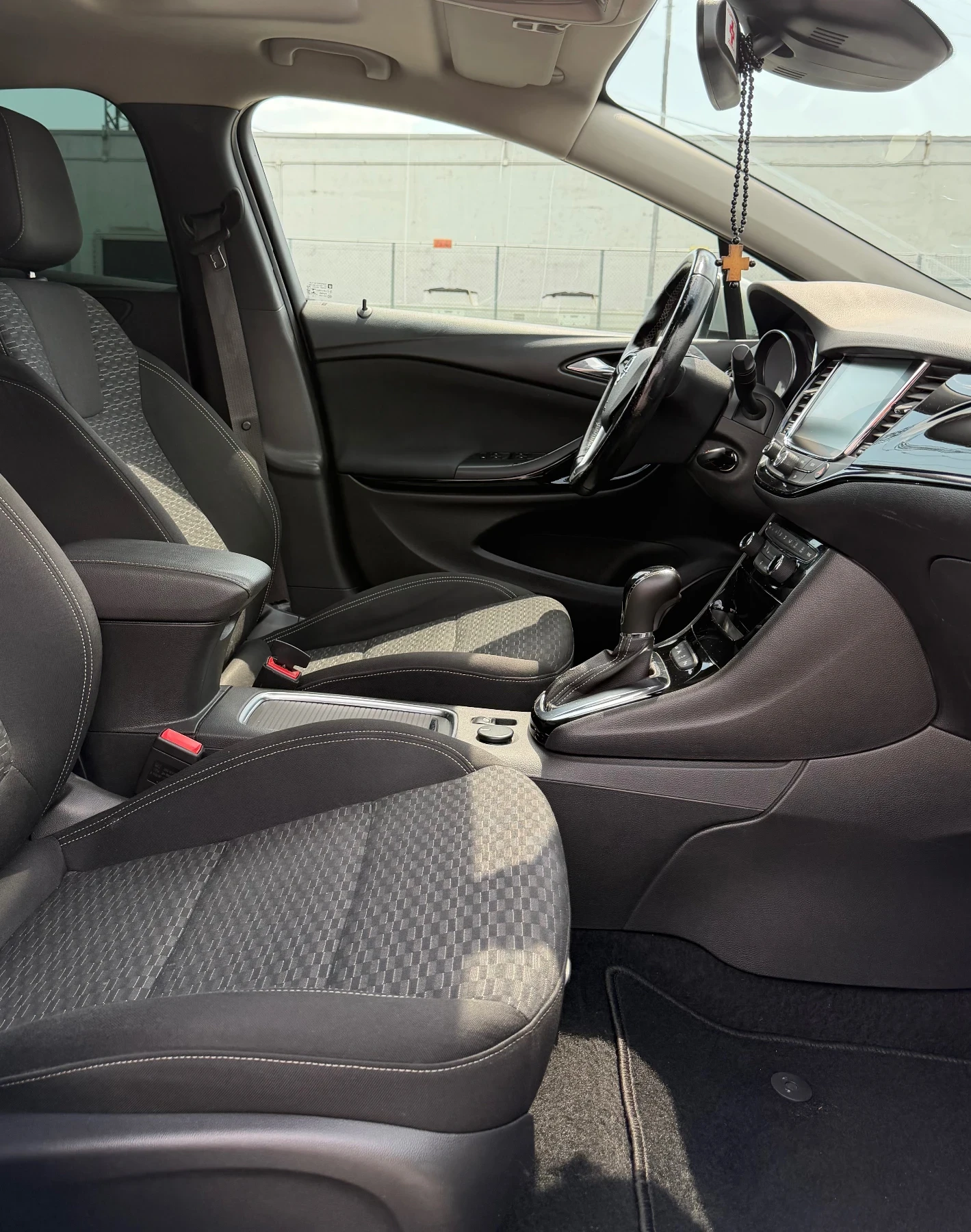 Opel Astra K 1.6 CDTI, снимка 8 - Автомобили и джипове - 56166721
