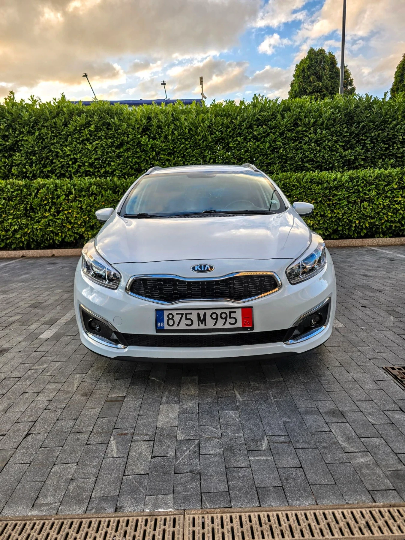 Kia Ceed 1.4., КАМЕРА,  КЛИМАТР., ЛЕД, снимка 7 - Автомобили и джипове - 56185439